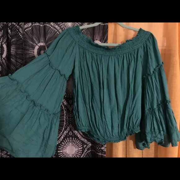 Free people off the shoulder top - Picture 2 of 2